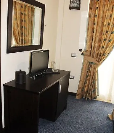 Leonardo Hotel