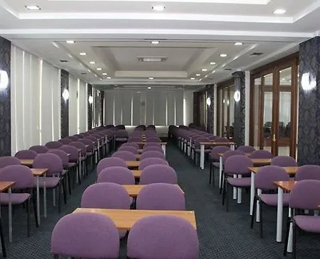 Leonardo Hotel 4*