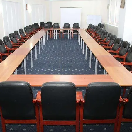 Leonardo Hotel 4*