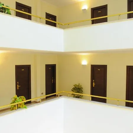 Hotel Leonardo 4*
