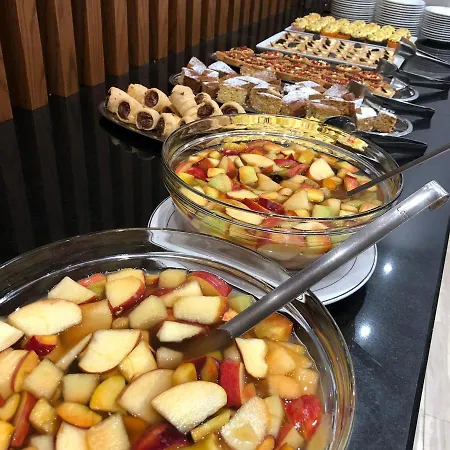 Hotel Leonardo Shkallnur
