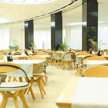 Leonardo 4* Škalngur