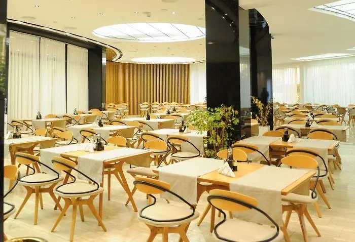 Leonardo 4* Shkallnur