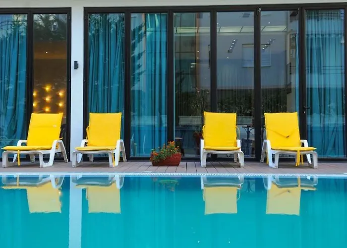 Hotel Leonardo Shkallnur