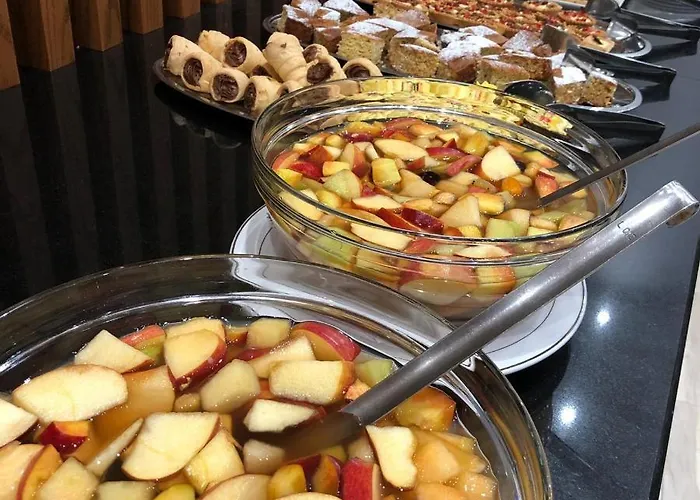 Hotel Leonardo Shkallnur