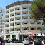 Hotel Leonardo