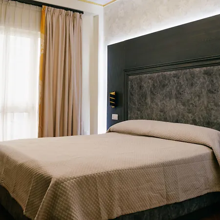 Hotel Leonardo