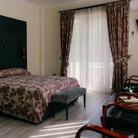 Leonardo 4* Škalngur