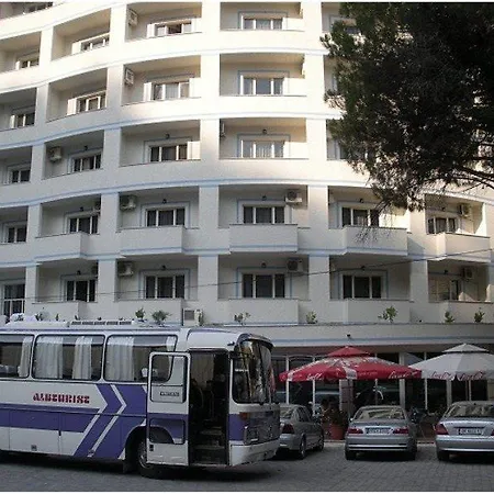 Leonardo 4* Škalngur