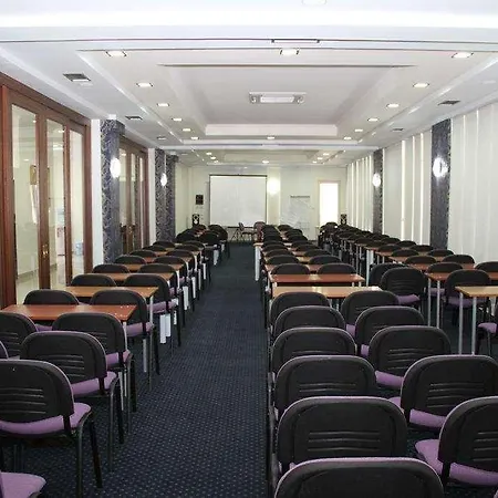 Hotel Leonardo 4*