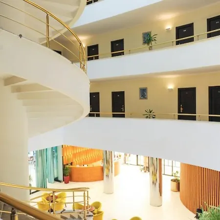 Leonardo 4* Škalngur