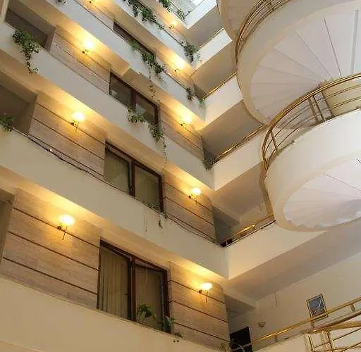 Leonardo 4* Škalngur
