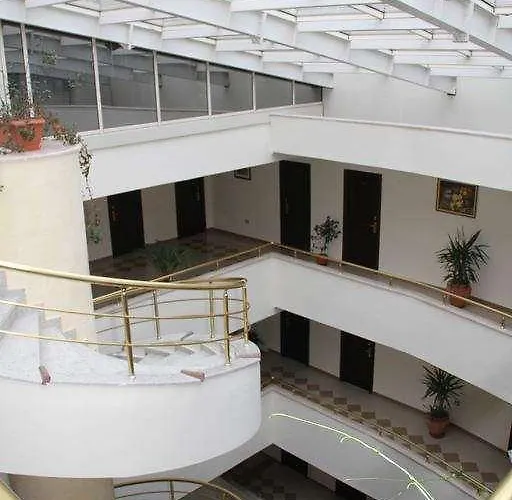 Leonardo Hotel Shkallnur