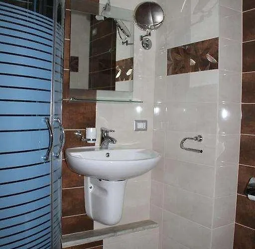 Leonardo 4* Shkallnur