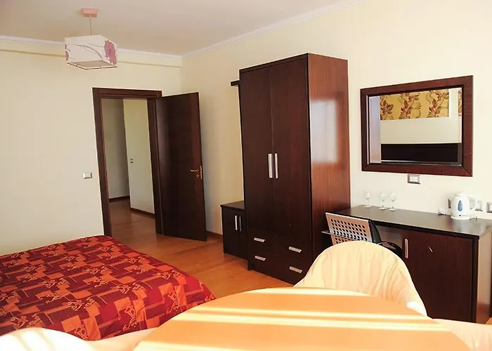 Leonardo Hotel Shkallnur