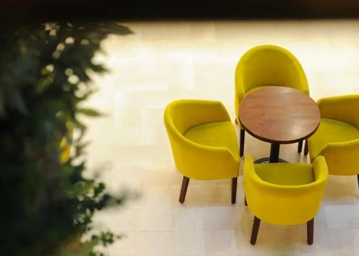 Hotel Leonardo Shkallnur